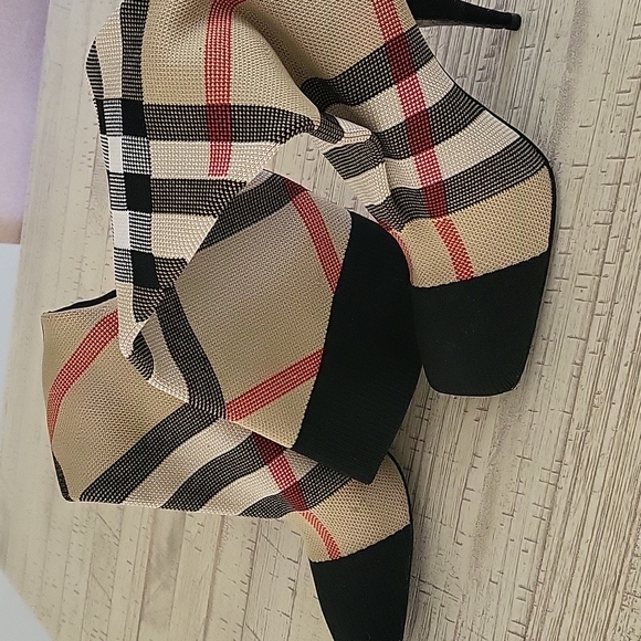 Gorgeous Ladies Boots - Picture 1 of 4